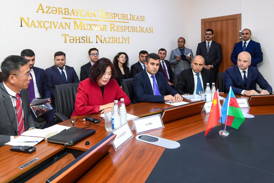 Naxçıvanda “İnteraktiv təhsil yardımı” layihəsinin təqdimatı keçirilib - FOTOLAR