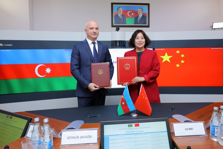 Naxçıvanda “İnteraktiv təhsil yardımı” layihəsinin təqdimatı keçirilib - FOTOLAR