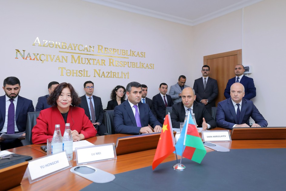 Naxçıvanda “İnteraktiv təhsil yardımı” layihəsinin təqdimatı keçirilib - FOTOLAR