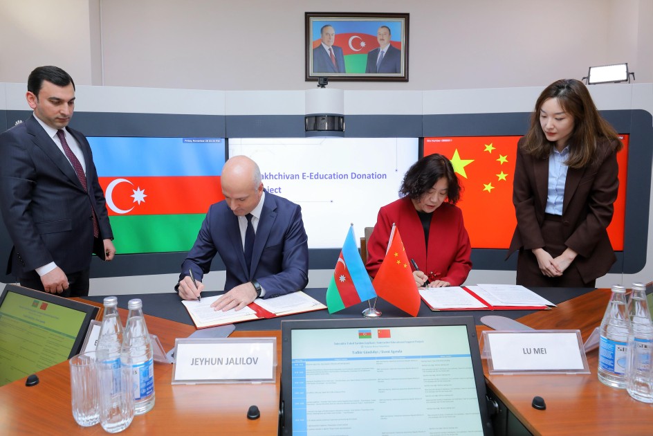 Naxçıvanda “İnteraktiv təhsil yardımı” layihəsinin təqdimatı keçirilib - FOTOLAR