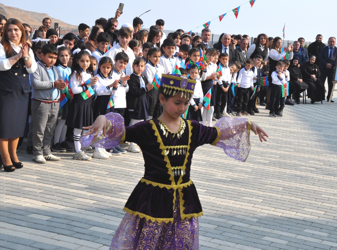 Horovlu kənd məktəbi fəaliyyətə başladı - FOTOLAR