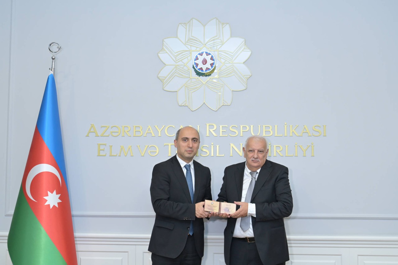Emin Əmrullayev yüksək dövlət təltiflərinə layiq görülmüş alimlərlə görüşdü - FOTOLAR