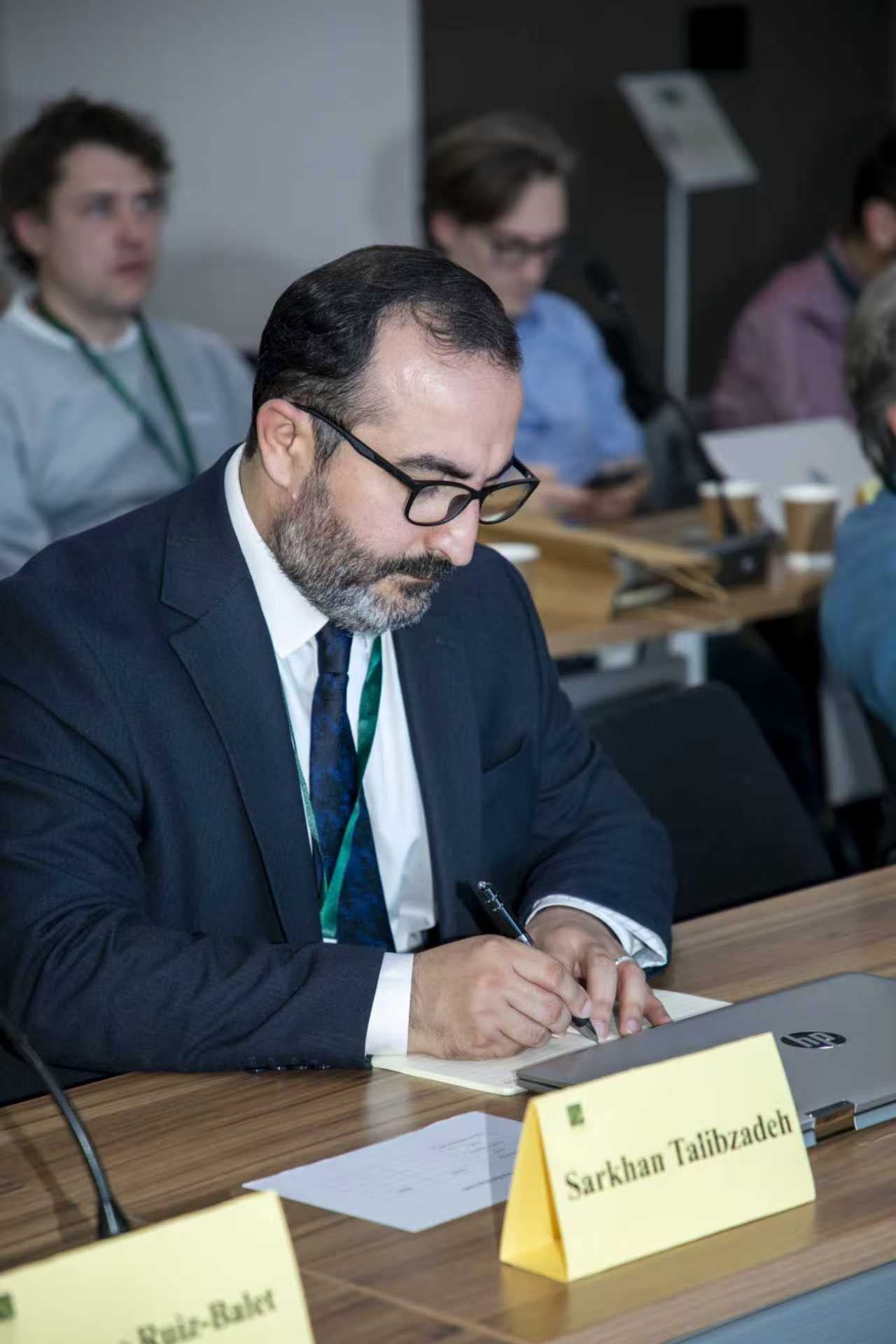 AzMİU nümayəndəsi Nyu-York Universitetində məruzə ilə çıxış edib - FOTOLAR