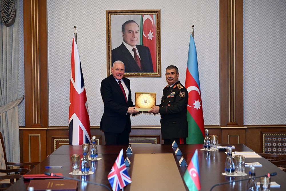 Britaniya ilə hərbi əməkdaşlıq müzakirə edildi - FOTOLAR