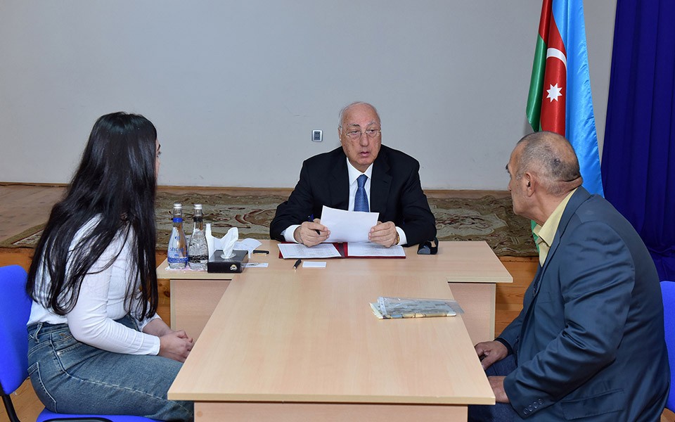 Zakir Fərəcov sakinlərlə görüşdü, tapşırıqlar verdi - FOTOLAR