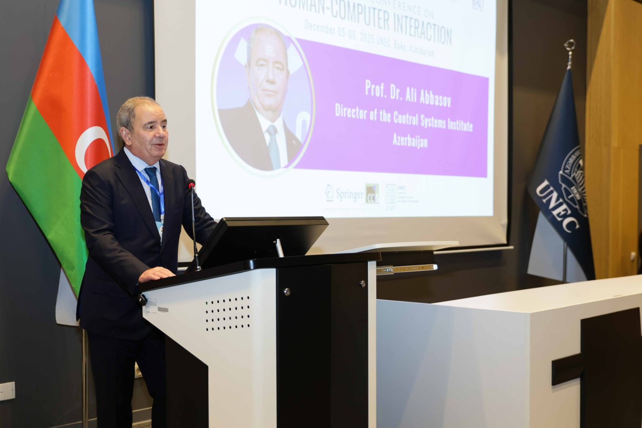 UNEC-də Beynəlxalq Avrasiya konfransı keçirilib - FOTOLAR