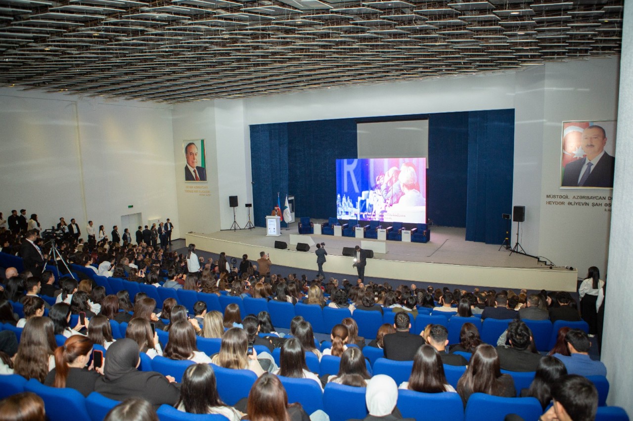 19 ölkənin alim və tədqiqatçıları MDU-da keçirilən beynəlxalq konfransda - FOTOAR