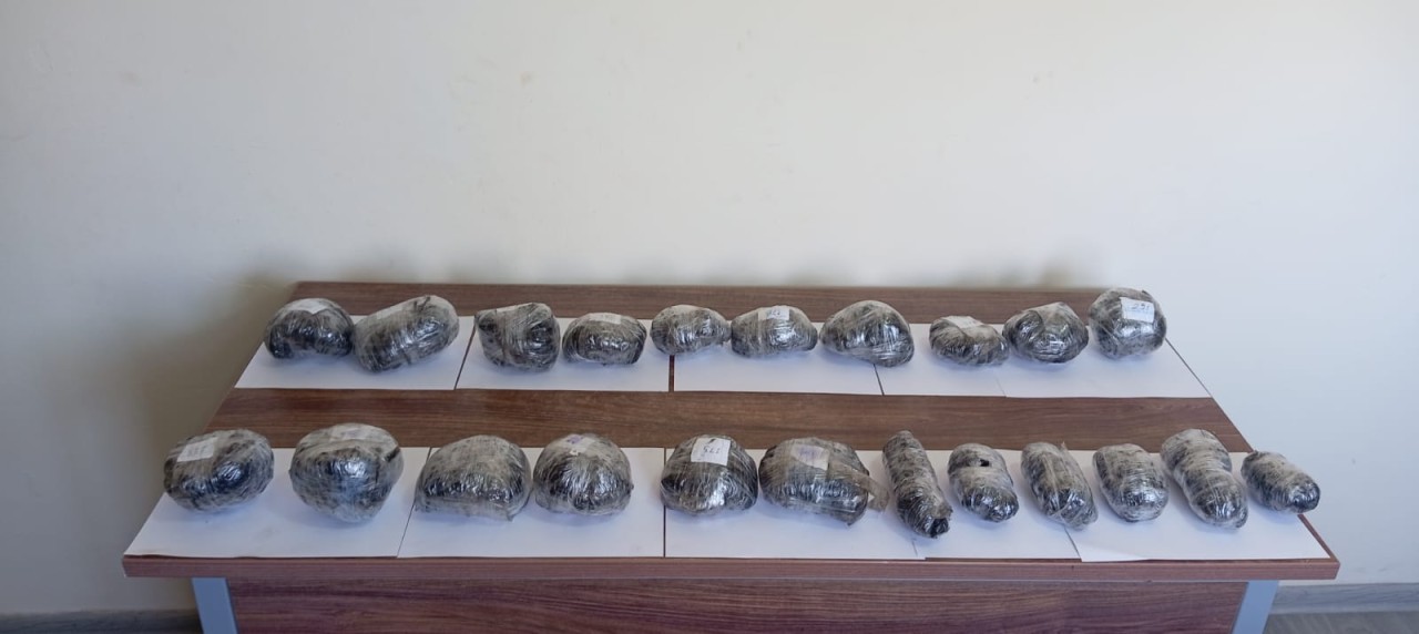 İrandan Azərbaycana narkotik keçirmək istədilər - FOTOLAR