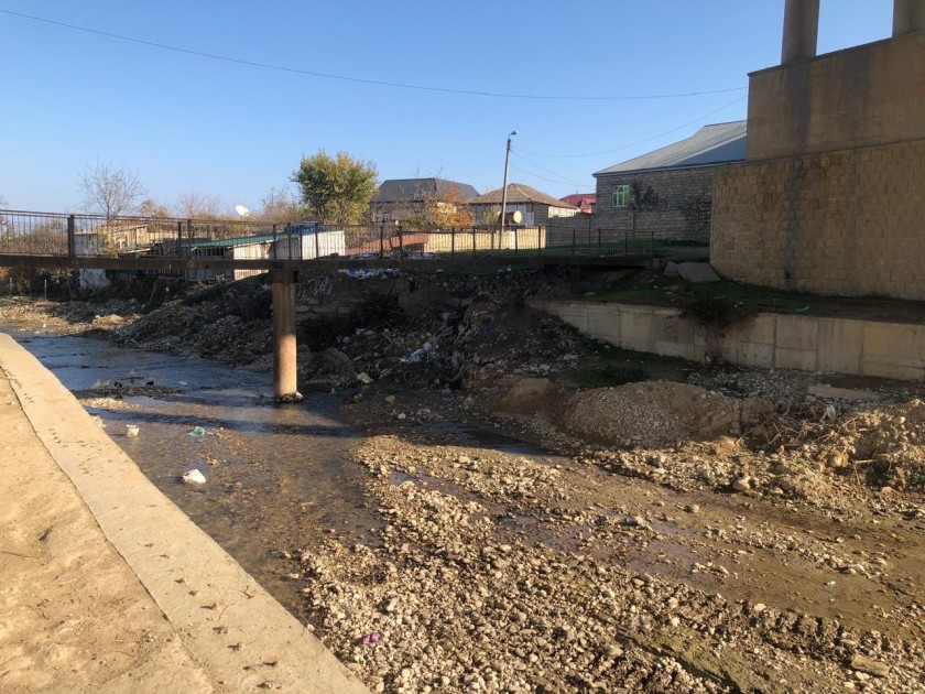 Şabranda sürüşmə olub, tikililər dağılıb - FOTOLAR