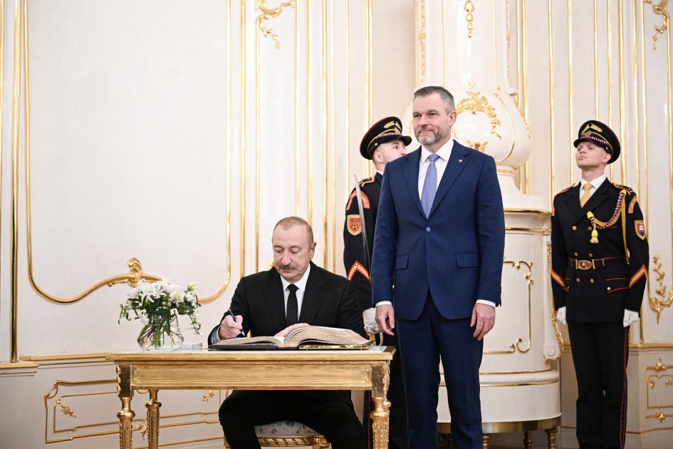 İlham Əliyevin rəsmi qarşılanma mərasimi oldu - FOTOLAR