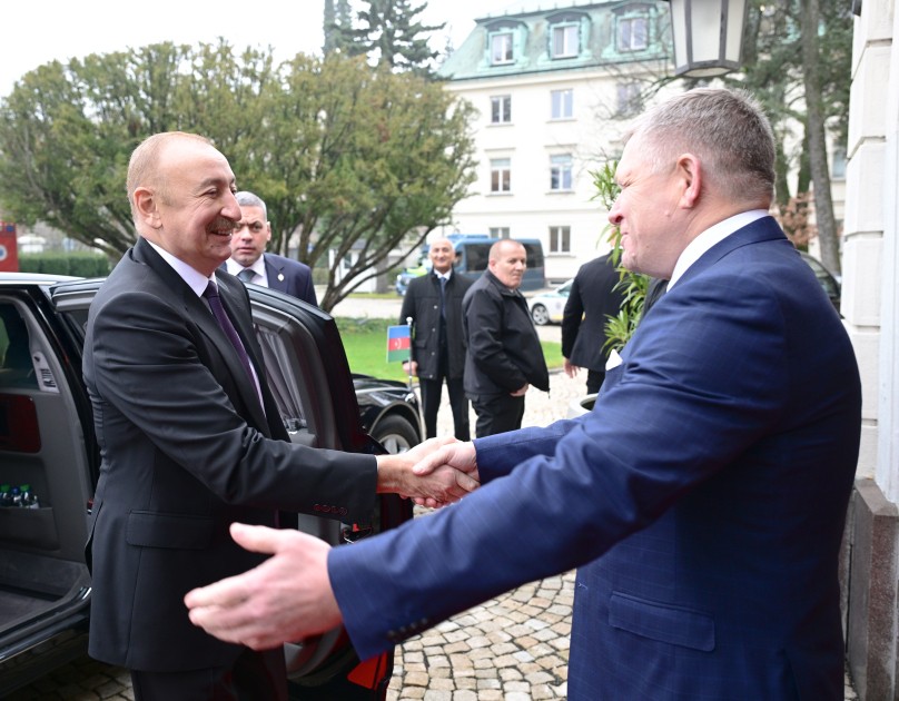 İlham Əliyevlə Robert Fitsonun təkbətək görüşü keçirildi - FOTOLAR (YENİLƏNİB)