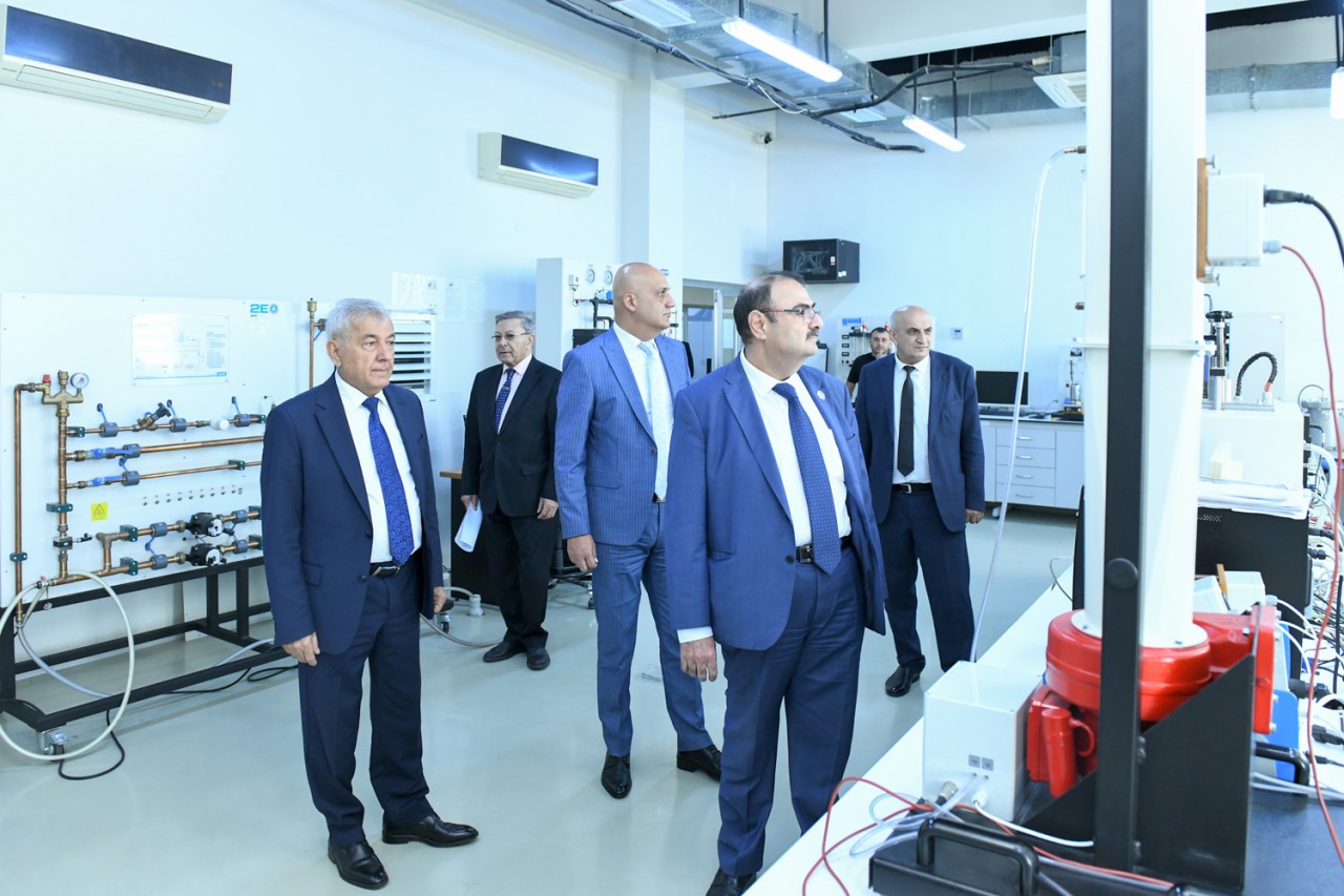 BMU ilə “Turan Volts Energy” arasında memorandum imzalanıb - FOTOLAR