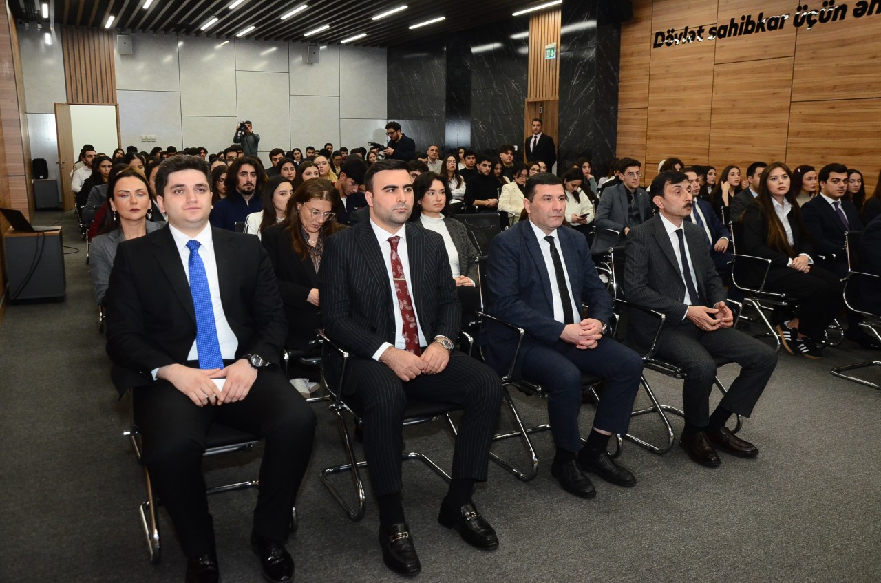 YAP “Heydər Əliyev zirvəsi” mövzusunda tədbir keçirdi - FOTOLAR