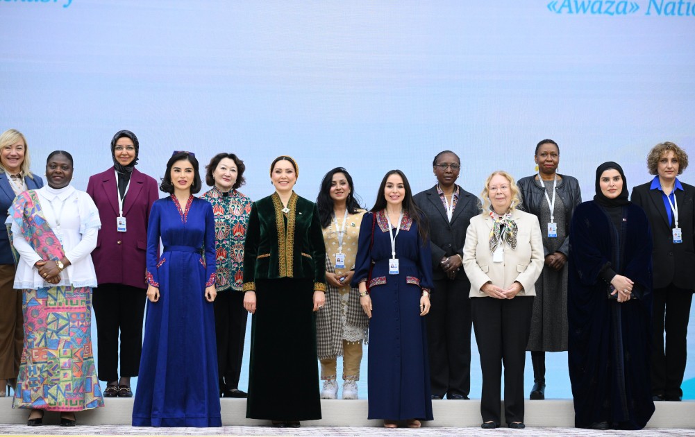 Leyla Əliyeva Türkmənistanda beynəlxalq konfransda çıxış etdi - FOTOLAR