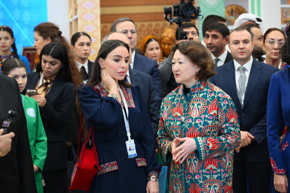 Leyla Əliyeva Türkmənistanda beynəlxalq konfransda çıxış etdi - FOTOLAR