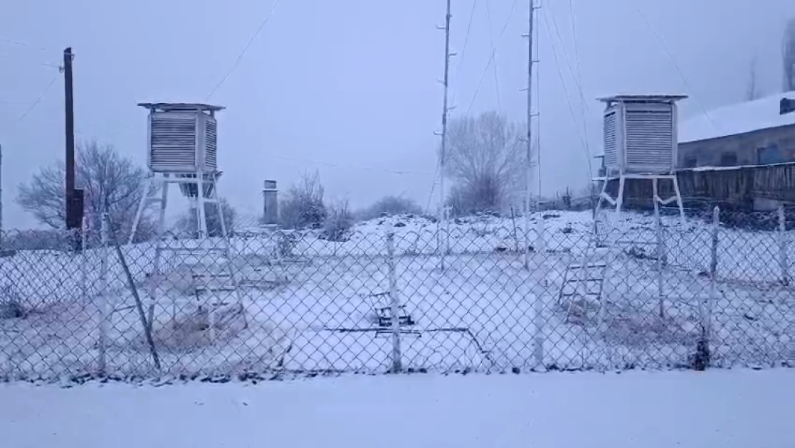 Naxçıvanın qarlı havasından FOTOLAR