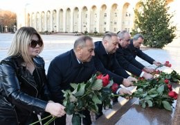 ADAU-da Heydər Əliyevin anım gününə həsr olunan tədbir keçirilib - FOTOLAR