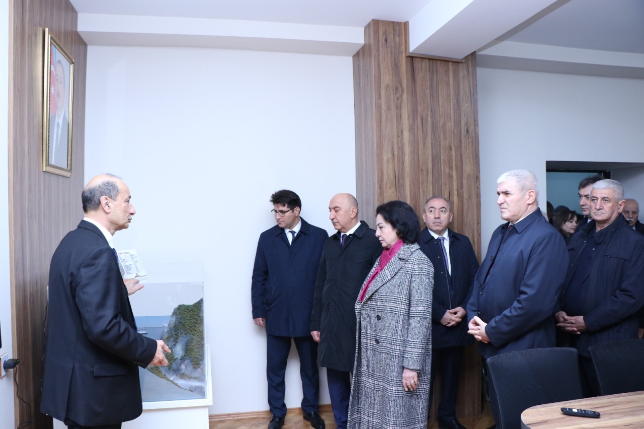 AzMİU-da “İxtisaslaşmış Auditoriya” istifadəyə verildi - FOTOLAR