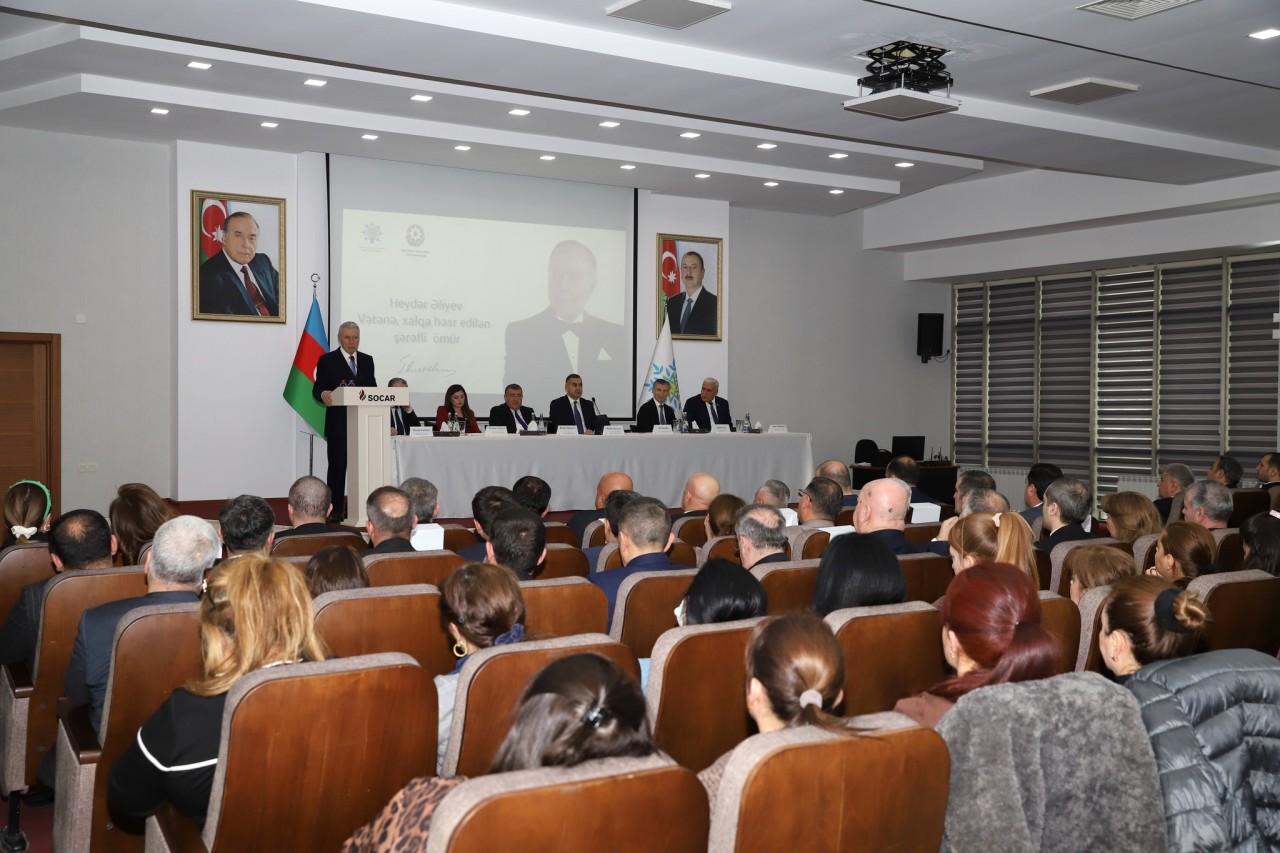 Xətai rayonunda Ulu Öndər Heydər Əliyevin xatirəsi anıldı - FOTOLAR