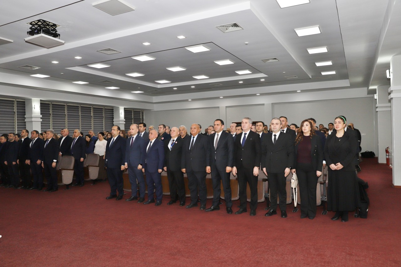 Xətai rayonunda Ulu Öndər Heydər Əliyevin xatirəsi anıldı - FOTOLAR