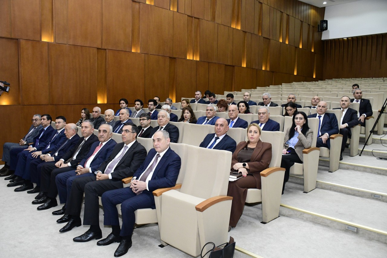 YAP Mərkəzi Aparatında görüş keçirildi - FOTOLAR