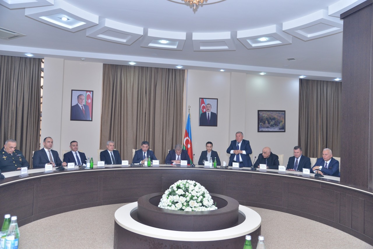 Qaradağda Heydər Əliyevin xatirəsinə həsr olunmuş dəyirmi masa keçirildi - FOTOLAR