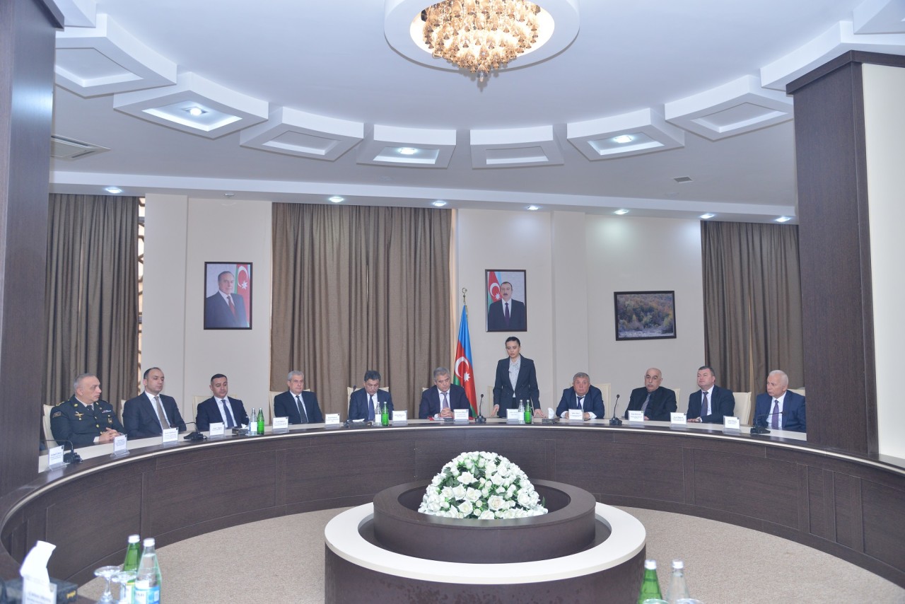 Qaradağda Heydər Əliyevin xatirəsinə həsr olunmuş dəyirmi masa keçirildi - FOTOLAR