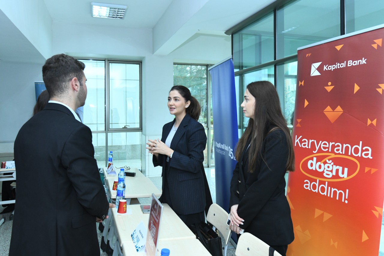 Rektor BMU-da karyera sərgisi ilə tanış olub - FOTOLAR