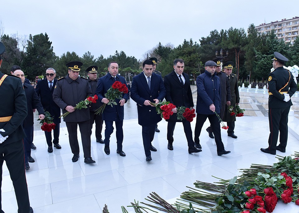 Sumqayıtda Ümummilli Liderin xatirəsi anılıb - FOTOLAR