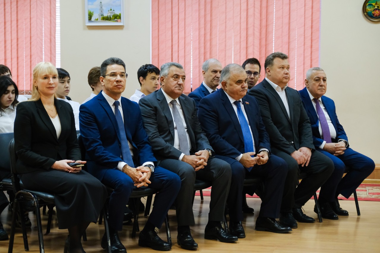 Heydər Əliyevin xatirəsi Həştərxanda da yad edilib - FOTOLAR