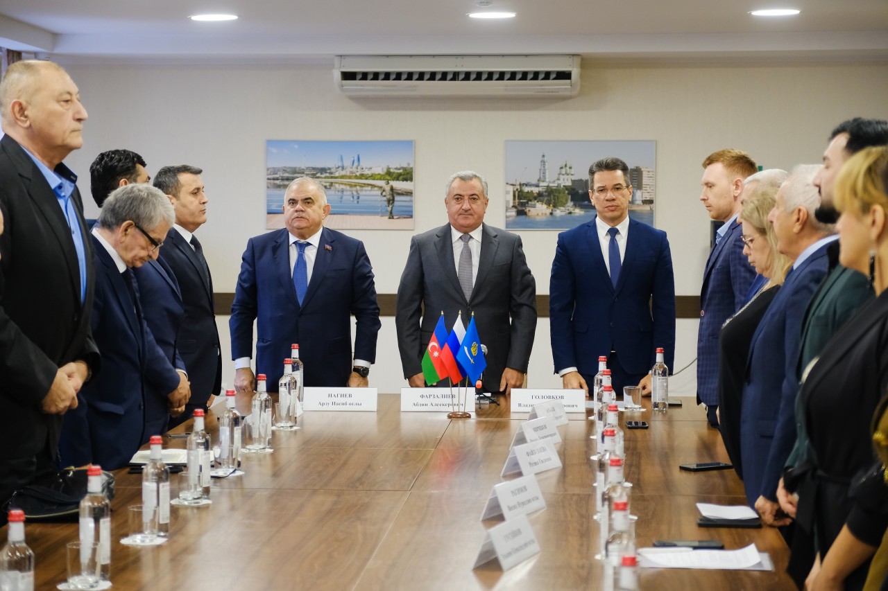 Heydər Əliyevin xatirəsi Həştərxanda da yad edilib - FOTOLAR