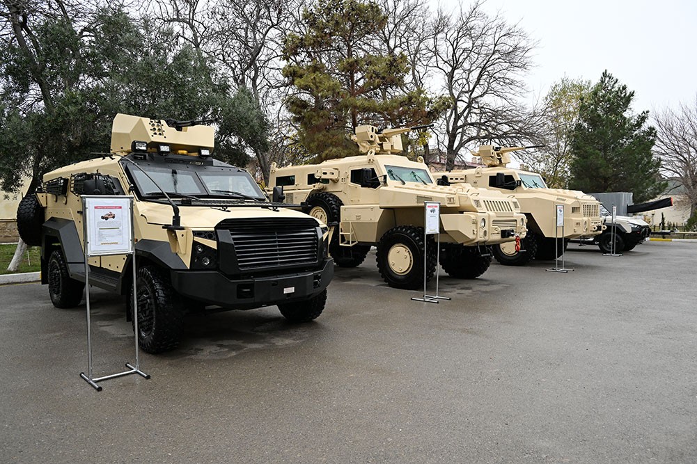 Özbəkistanın hərbi nümayəndə heyəti komando hərbi hissəsində olub - FOTOLAR