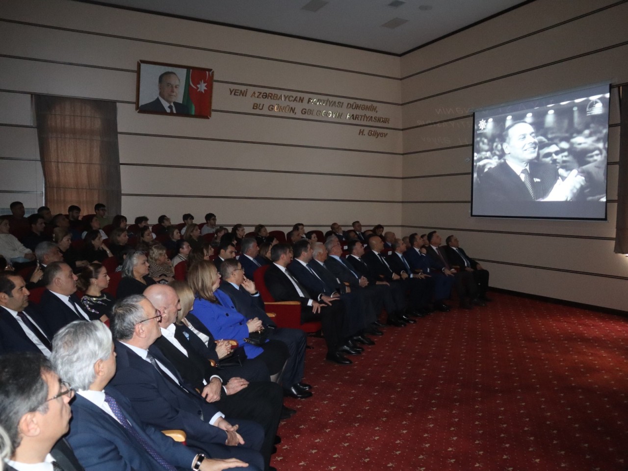 “Nə qədər Azərbaycan var, Heydər Əliyev də var olacaq!” - FOTOLAR