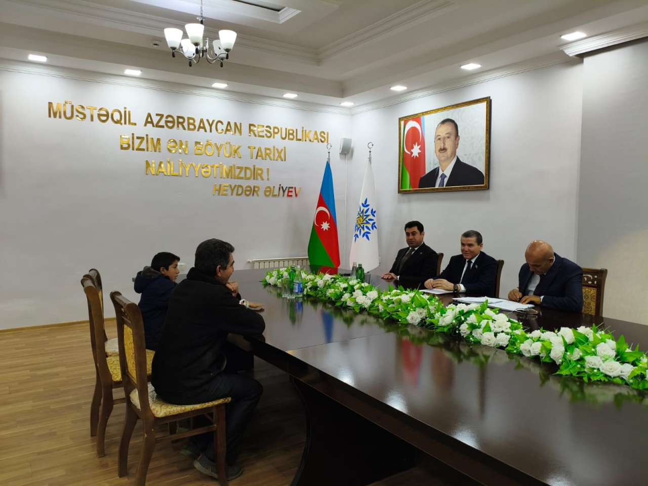 Deputat Goranboyda seçiciləri ilə görüşüb, problemlərini yerindəcə həll etdi (FOTOLAR)