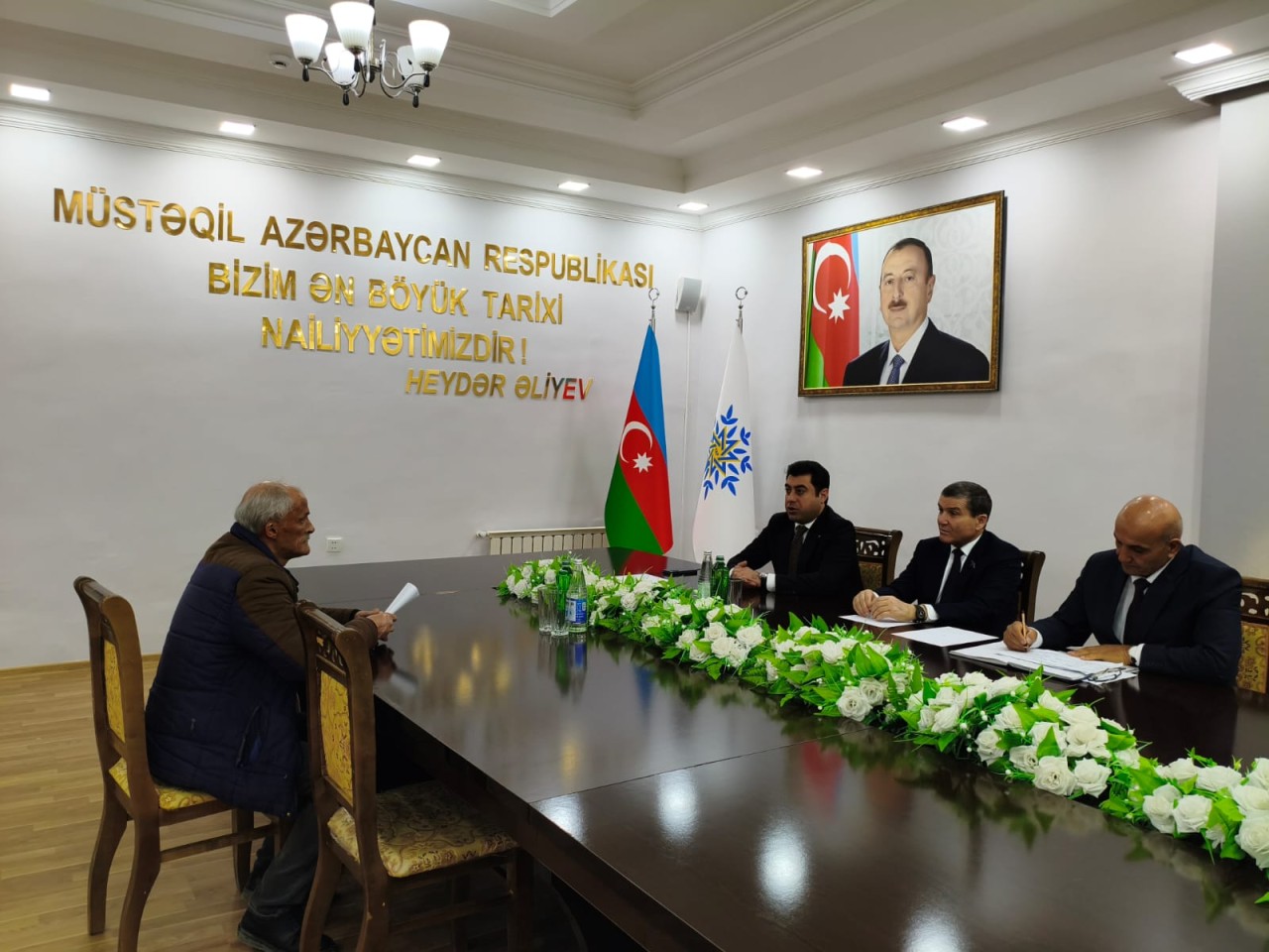 Deputat Goranboyda seçiciləri ilə görüşüb, problemlərini yerindəcə həll etdi (FOTOLAR)