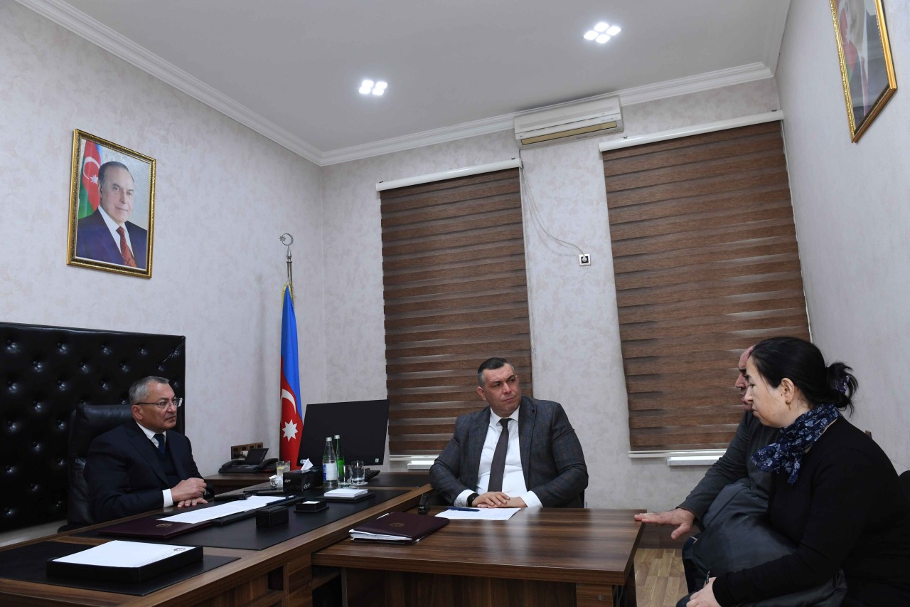 Rövşən Rzayev vətəndaşların növbəti qəbulunu keçirib - FOTOLAR