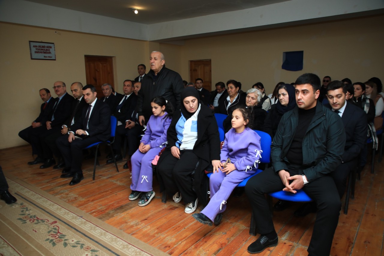 Niyazi Bayramov vətəndaşlarla görüşdü - FOTOLAR