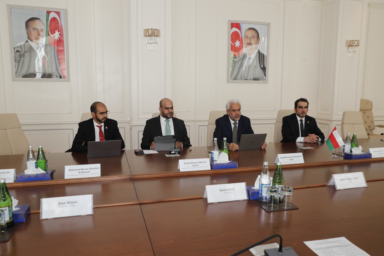 Məcnun Məmmədov Oman Sultanlığının nümayəndə heyəti ilə görüşüb - FOTOLAR