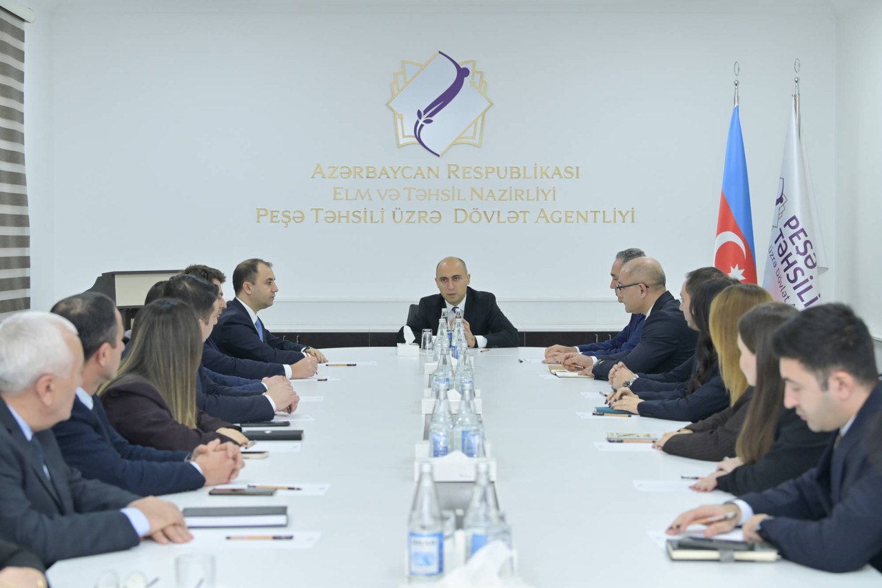 Nazir yeni sədrləri kollektivə təqdim etdi - FOTOLAR