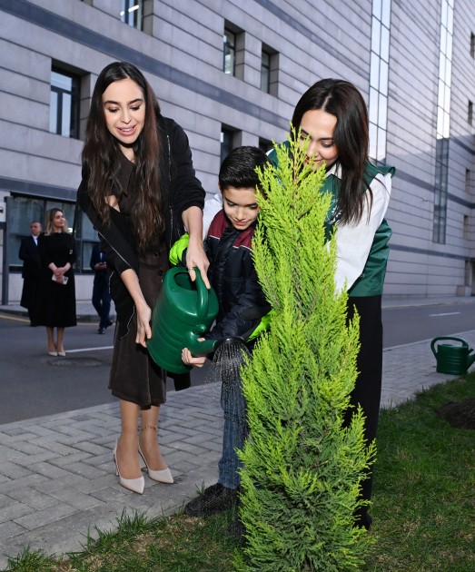 Leyla Əliyeva onlardan birinin arzusunu reallaşdıracaq - FOTOLAR