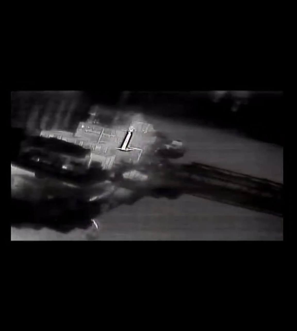 Ukrayna Xəzərdəki neft platformasını vurdu - FOTOLAR