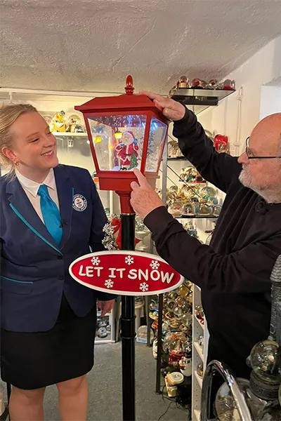 11 min qar kürəsi topladı, "Ginnes"ə düşdü - FOTOLAR