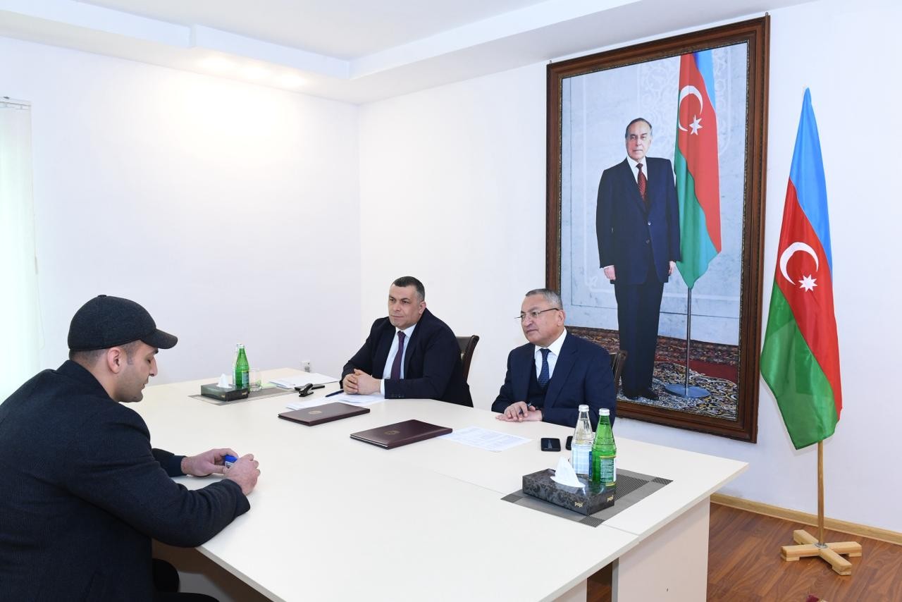 Rövşən Rzayev keçmiş məcburi köçkünlərin müraciətlərini dinlədi - FOTOLAR