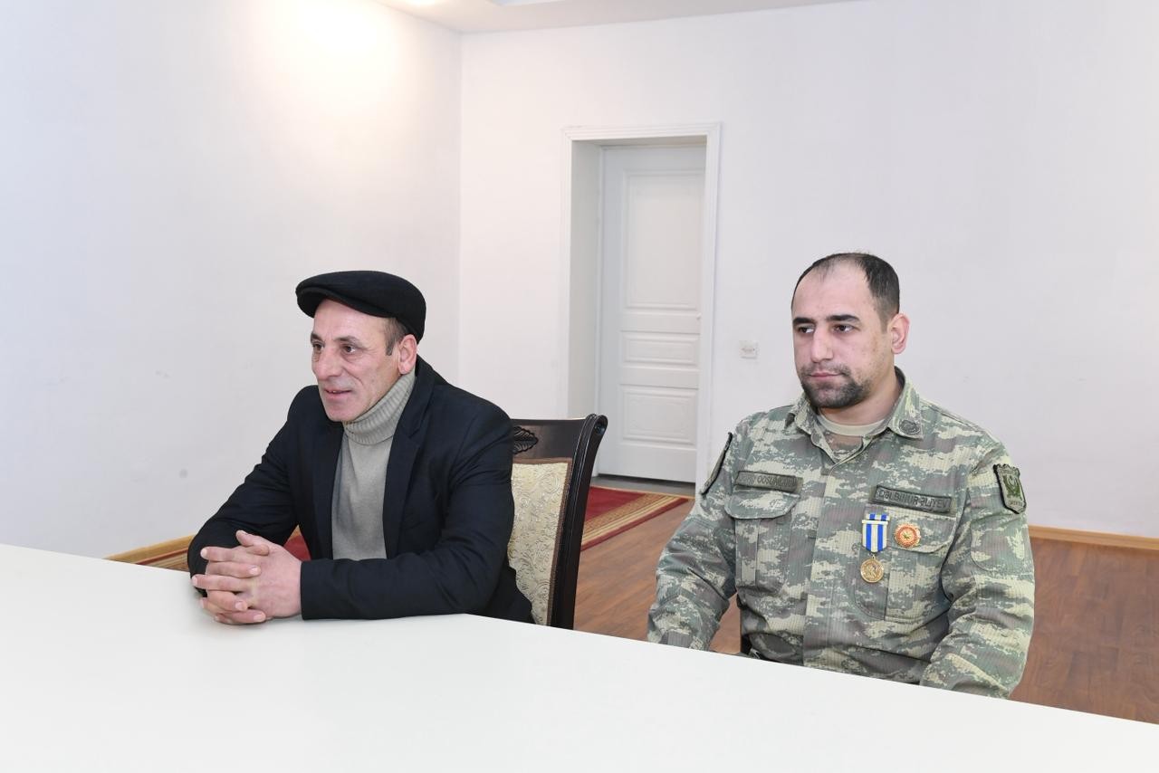 Rövşən Rzayev keçmiş məcburi köçkünlərin müraciətlərini dinlədi - FOTOLAR