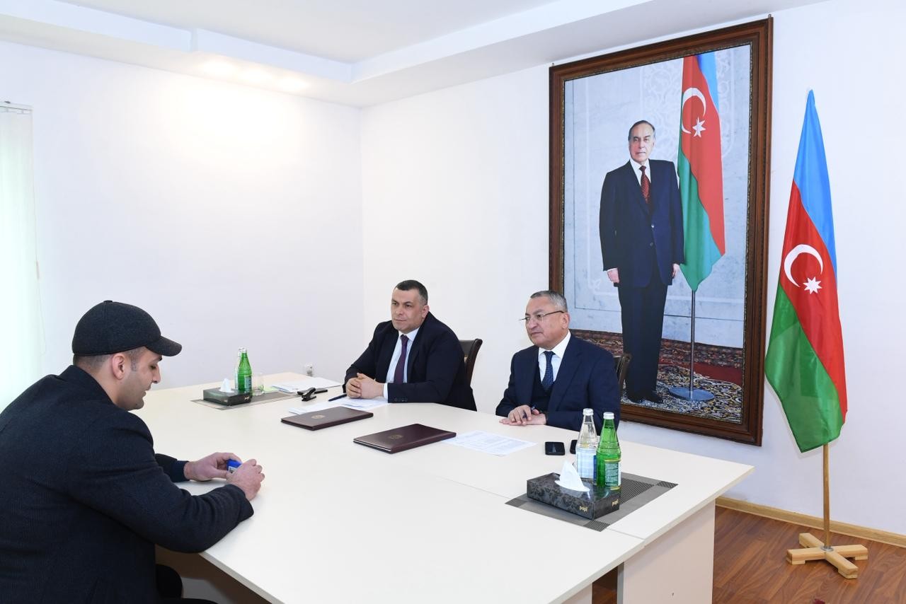 Rövşən Rzayev keçmiş məcburi köçkünlərin müraciətlərini dinlədi - FOTOLAR