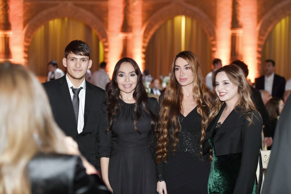 Leyla və Arzu Əliyeva idmançıların mükafatlandırma tədbirində - FOTOLAR