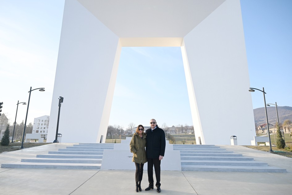 Prezident və xanımı Xankəndidə açılışda - FOTOLAR (YENİLƏNİB)