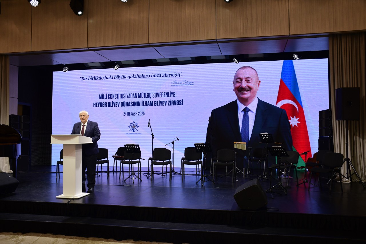 “Milli Konstitusiyadan mütləq suverenliyə: Heydər Əliyev dühasının İlham Əliyev zirvəsi” - FOTOLAR