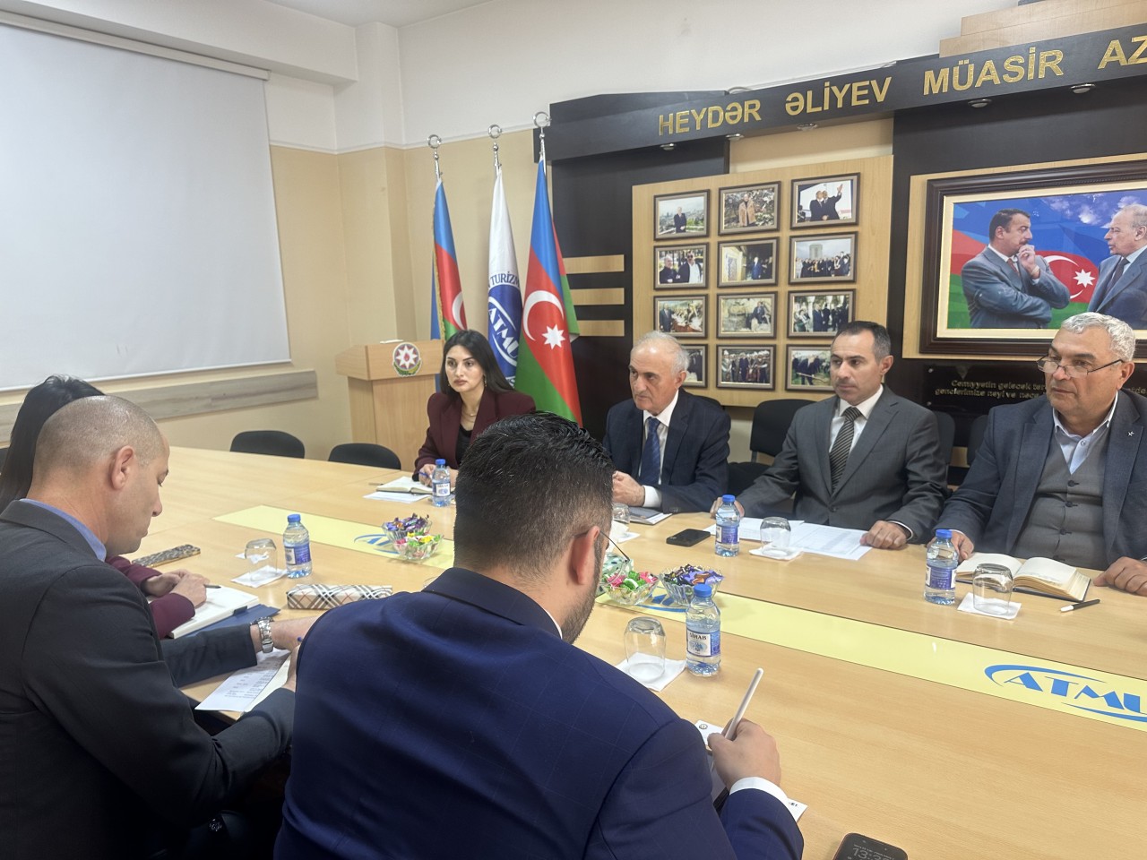 İsrailin ölkəmizdəki səfiri ATMU-da rəsmi görüş keçirib - FOTOLAR