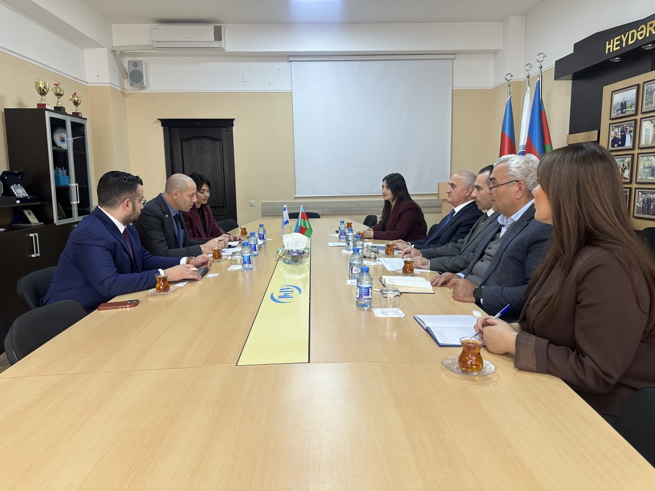 İsrailin ölkəmizdəki səfiri ATMU-da rəsmi görüş keçirib - FOTOLAR